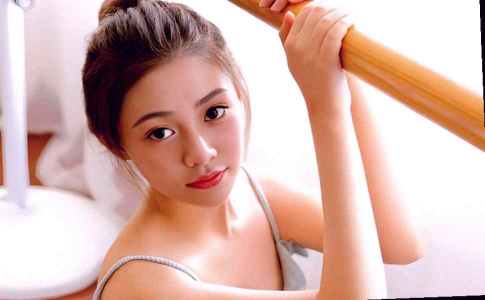 清纯女神人设崩塌？四川传媒学院杨诗芮私密视频流出，自慰揉奶伺候金主，抖音5万粉丝舔屏