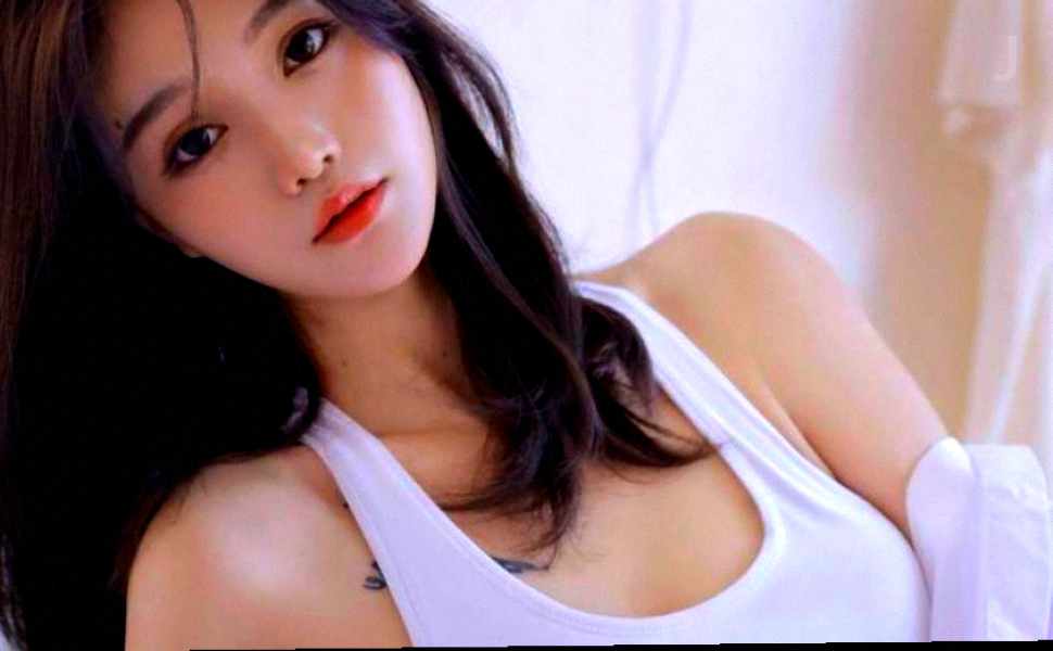 清纯学妹被假Gay瓜友套路，聊天记录+震动棒自慰视频全曝光，原来背后是抠脚大汉！