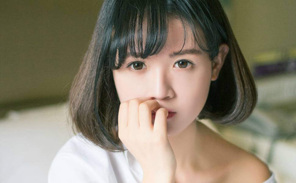 反差骗局曝光！四会机车御姐冯妮飞靠人设圈钱，杀猪盘套路深似海