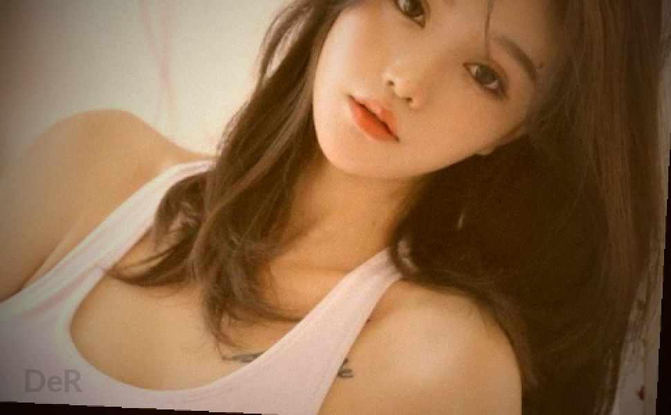 娱乐圈再爆大瓜：北京美女“vickybb”酒后失控，黑丝狗链被四男轮番玩弄，男友竟在旁助兴！