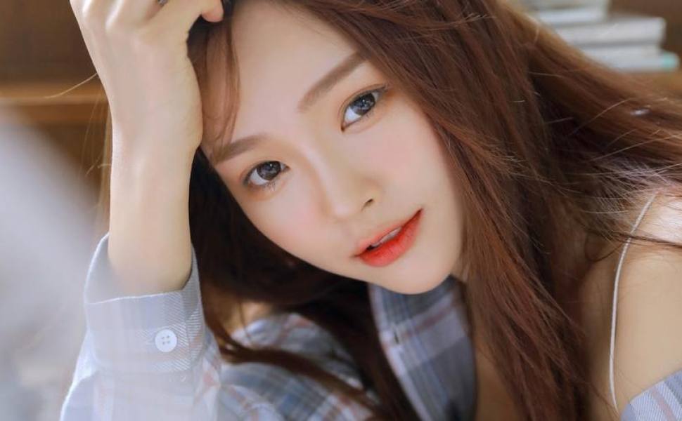 巨乳蜜桃臀小圆子火爆全网！情趣内衣私密视频流出，梨型身材引爆荷尔蒙！