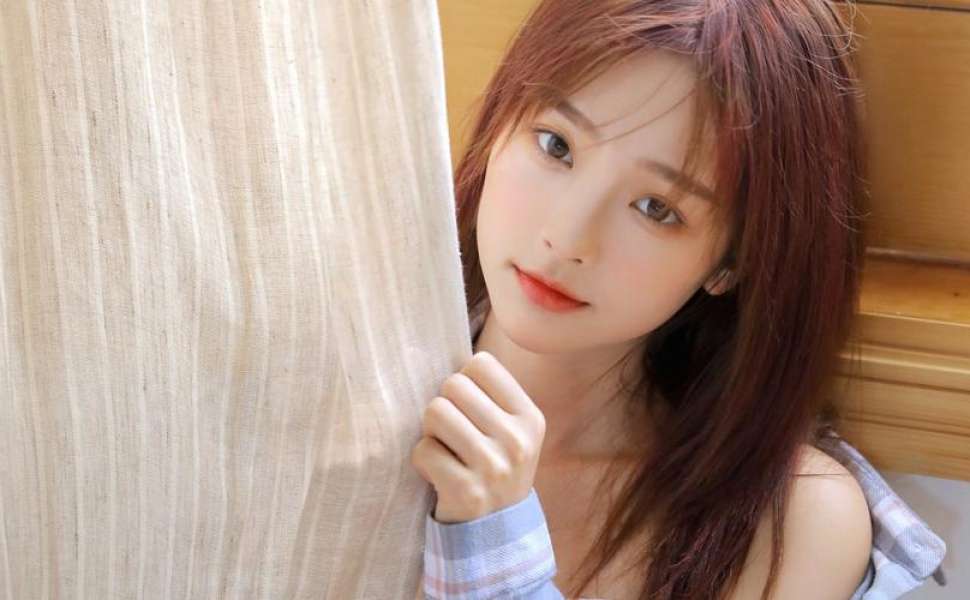 内蒙古锡林浩特市90后女子王美丽挪用公款700万，为男主播花费600万获刑13年现场图1
